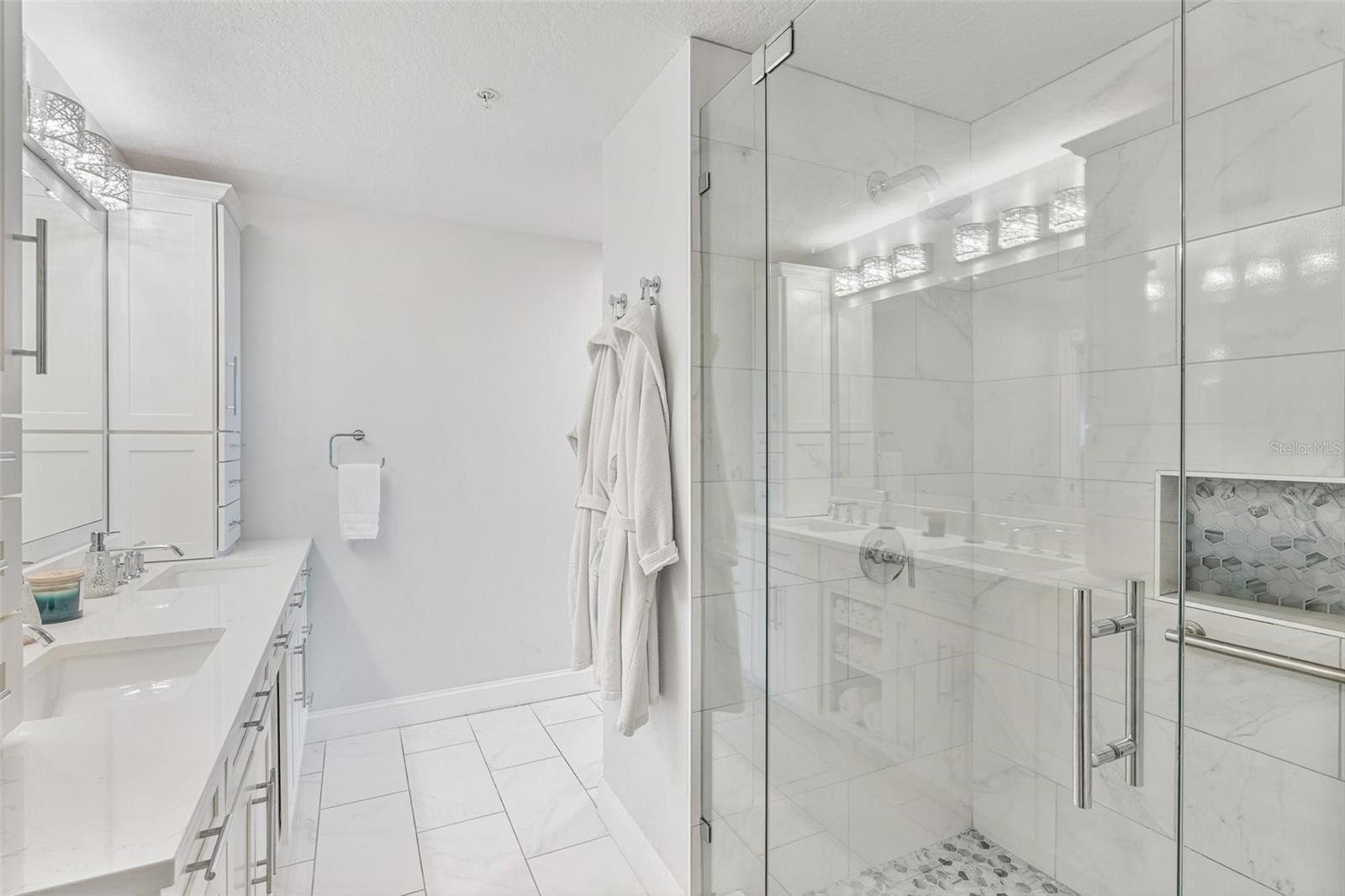 GATEWAY AT RIVERWALK A CONDO THIRD AMENDMENT - Residential