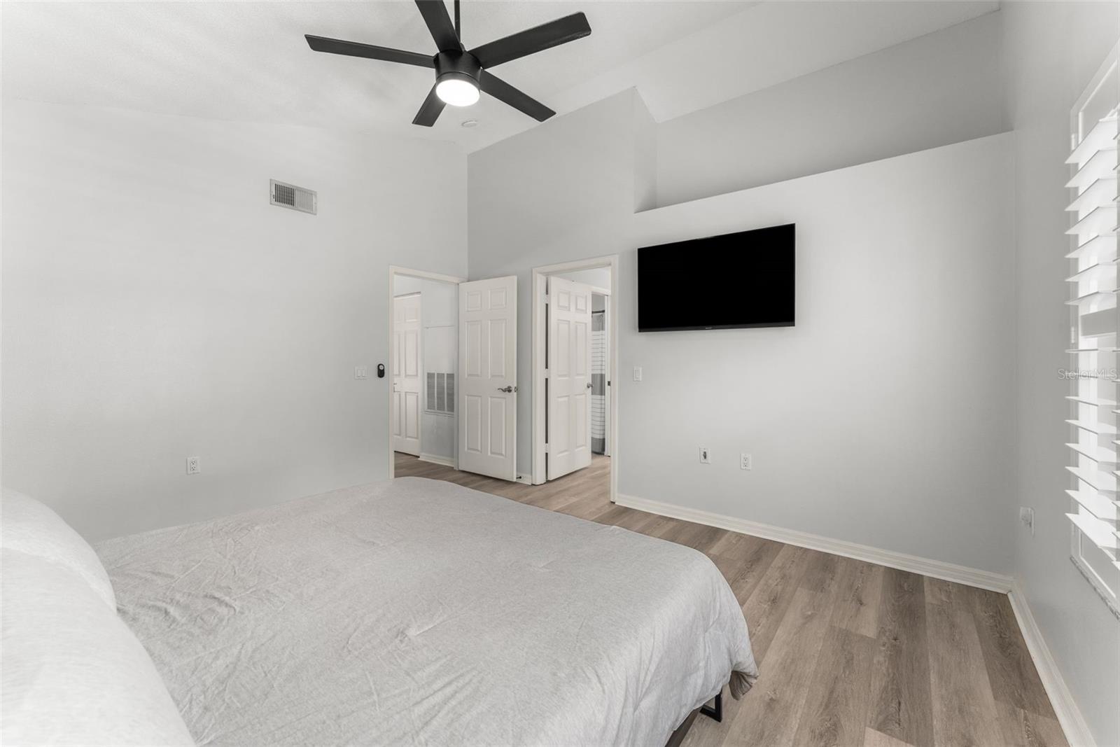THE LINKS - Residential