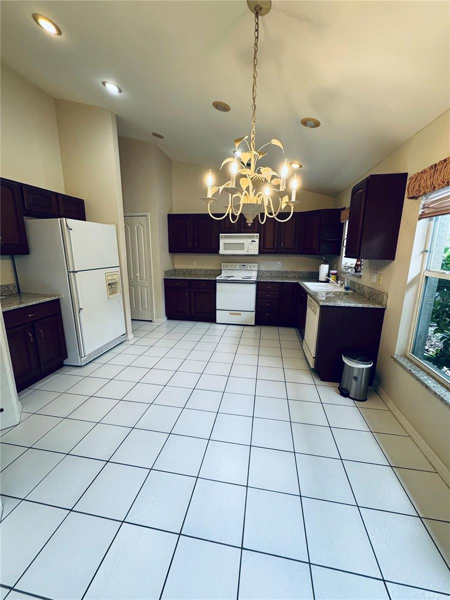 1404 WOODSTREAM DRIVE