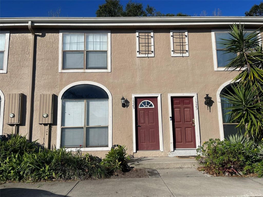 Photo of 1525 Casa Park Circle, Winter Springs, FL 32708 (MLS # O6376971)