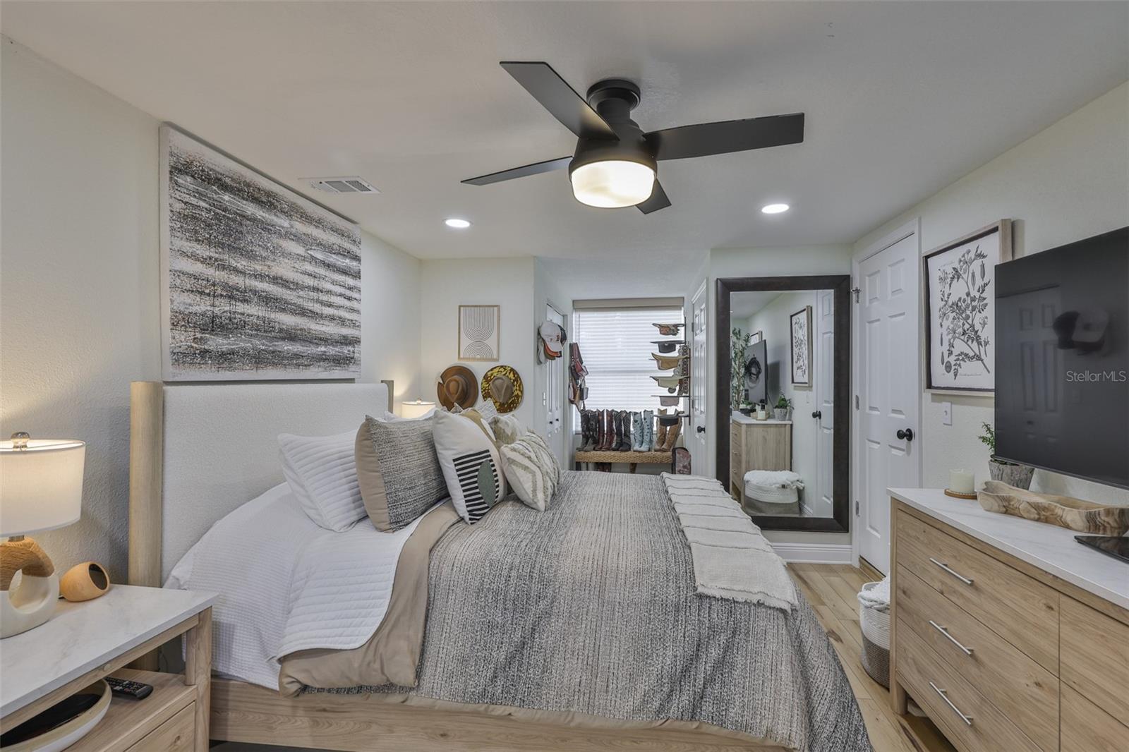 GANDY GARDENS 1 - Residential