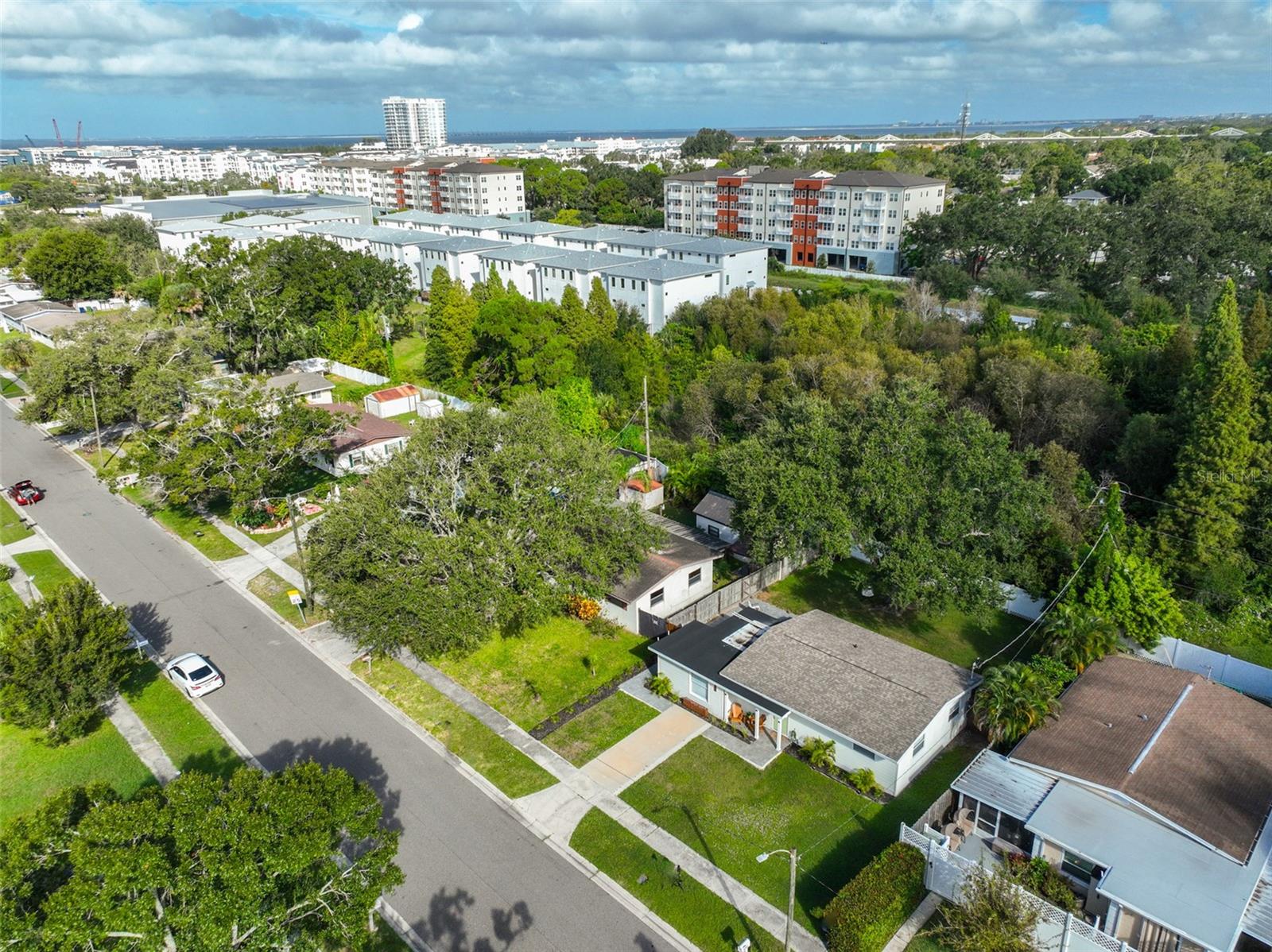 GANDY GARDENS 1 - Residential