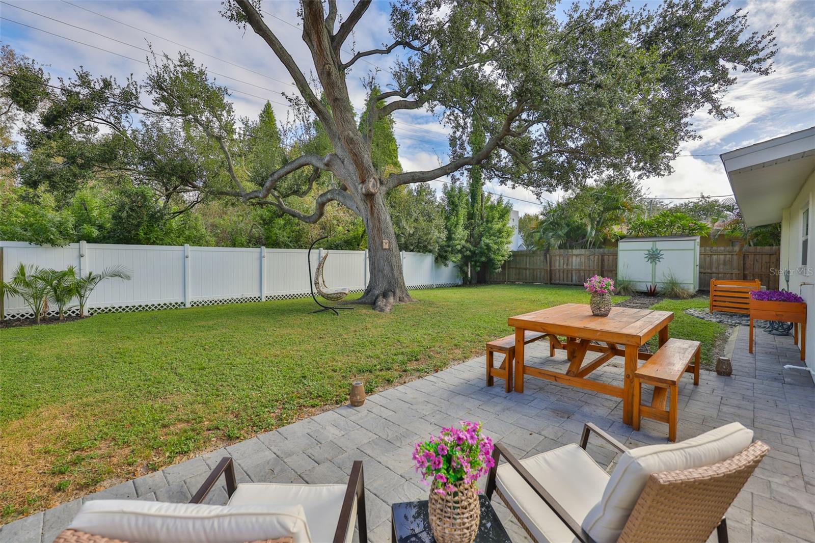 GANDY GARDENS 1 - Residential