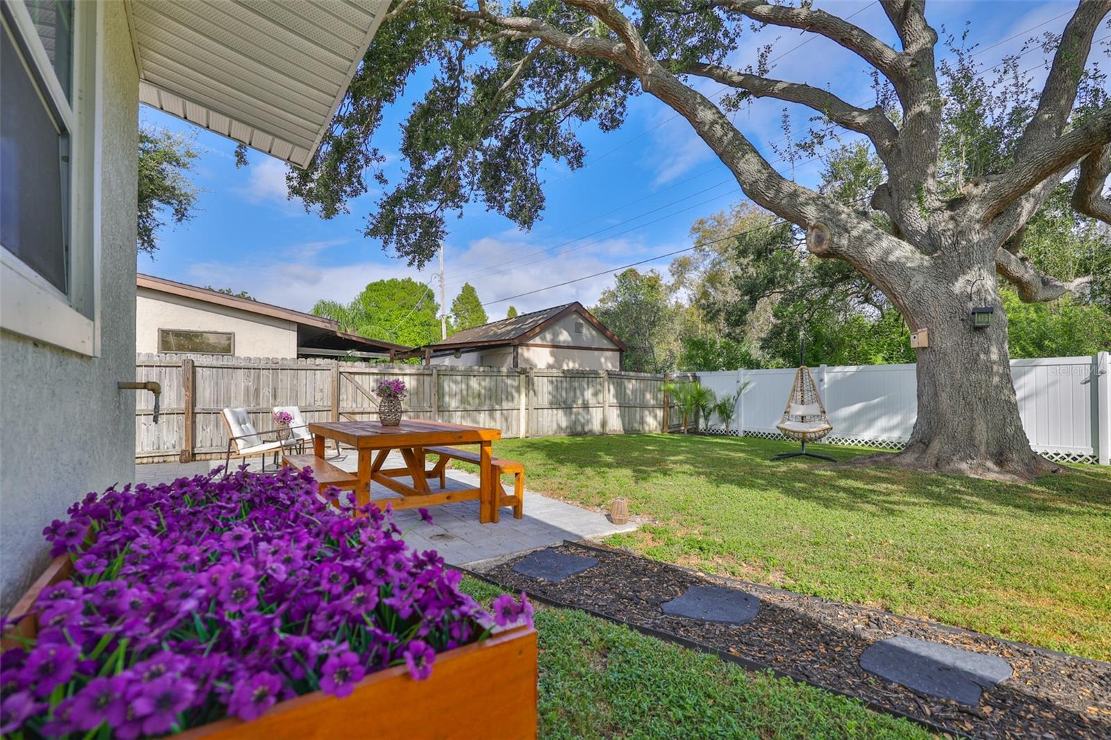 GANDY GARDENS 1 - Residential