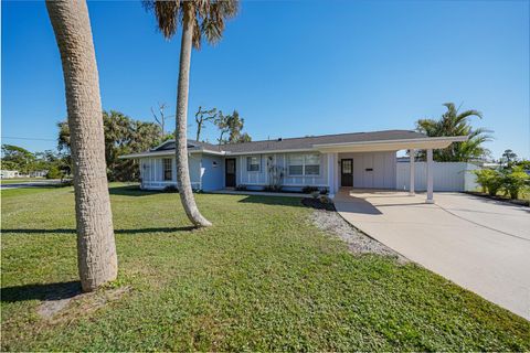 A home in PORT CHARLOTTE