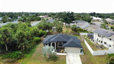 A home in PORT CHARLOTTE