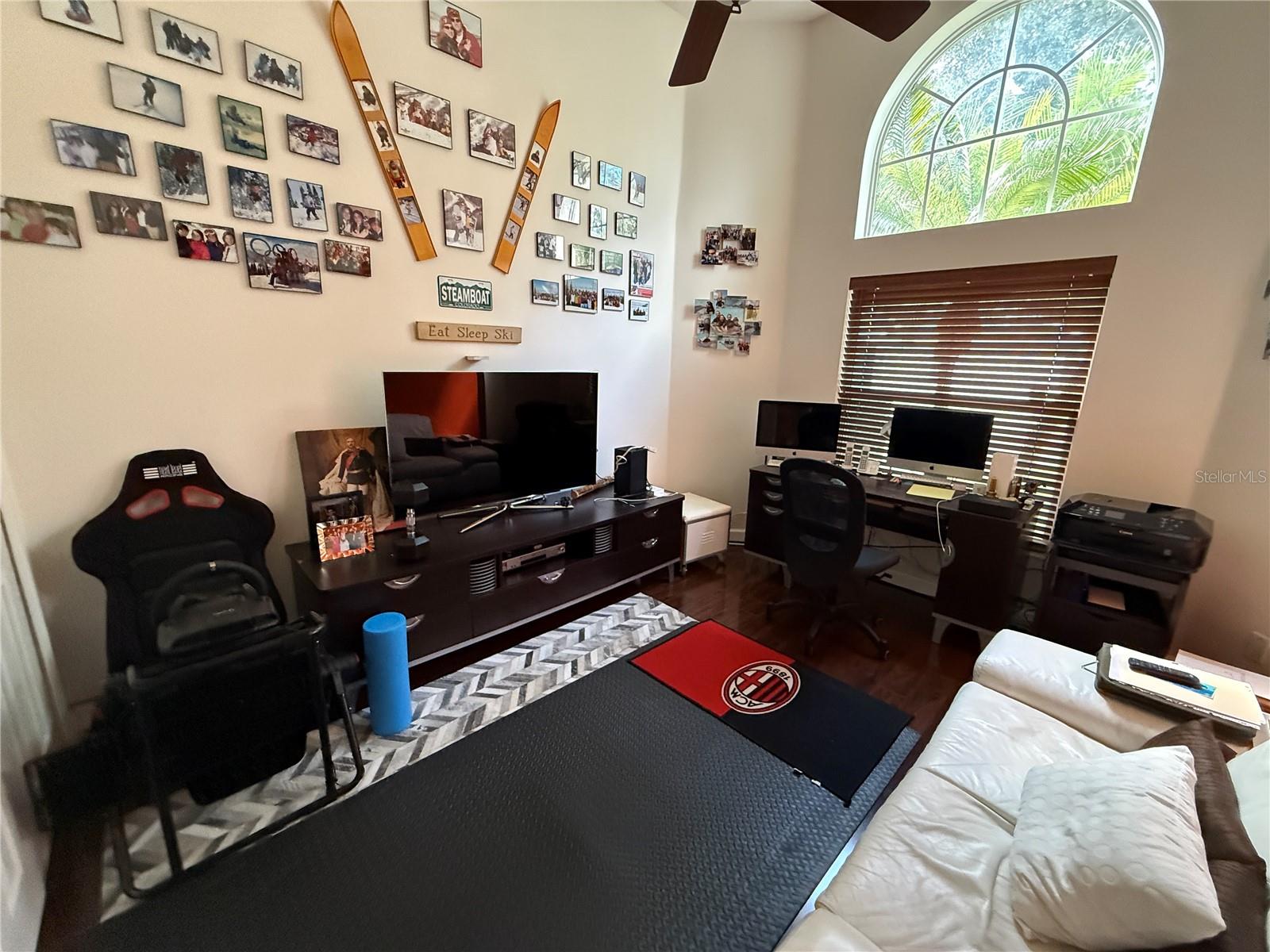 HUNTERS CREEK TR 515 PH 01 & - Residential