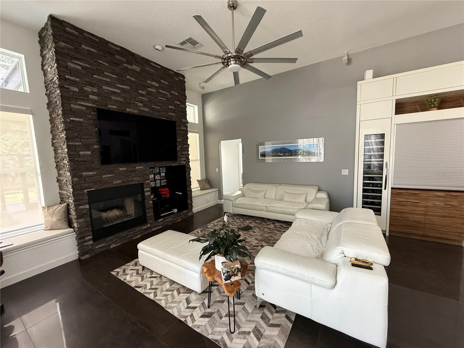 HUNTERS CREEK TR 515 PH 01 & - Residential