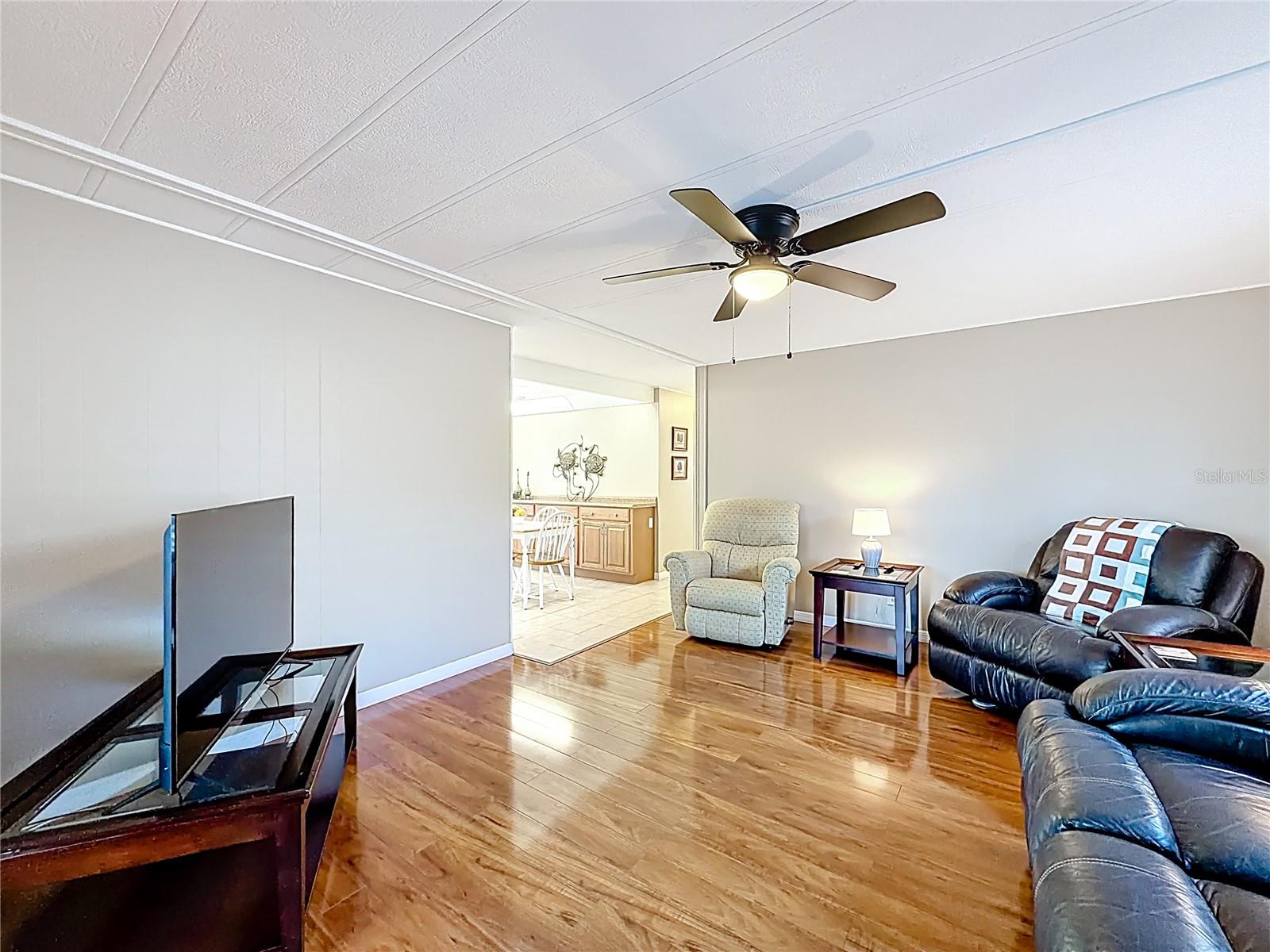 HOLIDAY SHORES MOBILE PARK UNREC - Residential