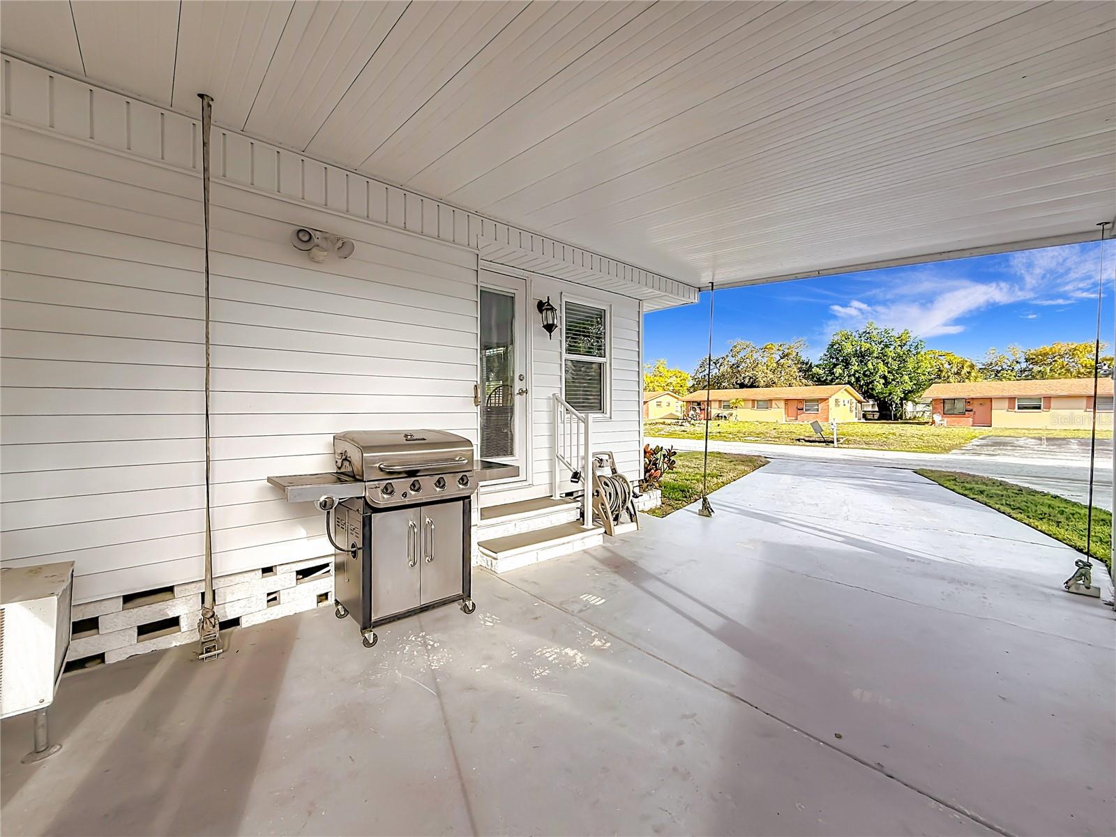 HOLIDAY SHORES MOBILE PARK UNREC - Residential