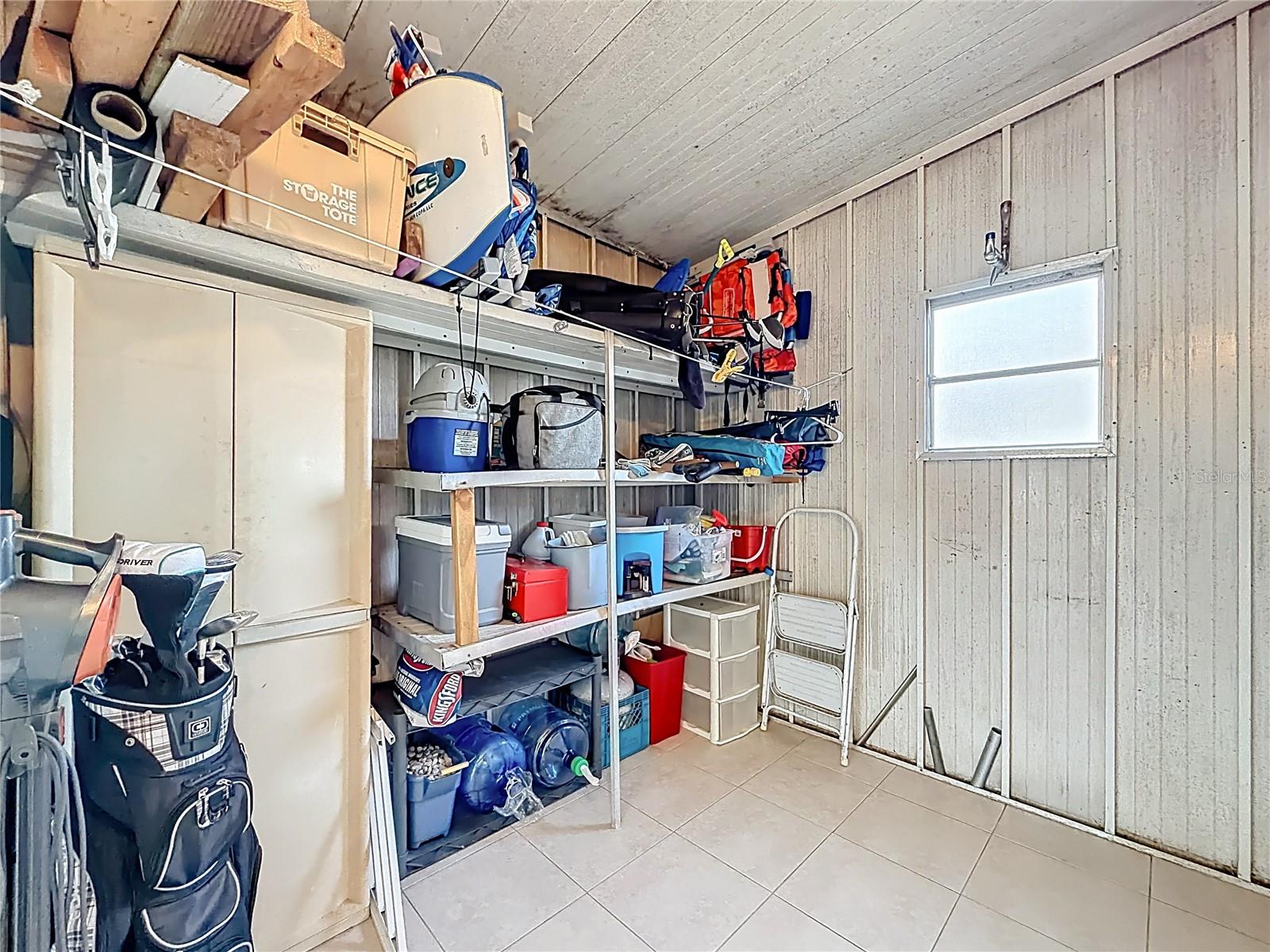 HOLIDAY SHORES MOBILE PARK UNREC - Residential