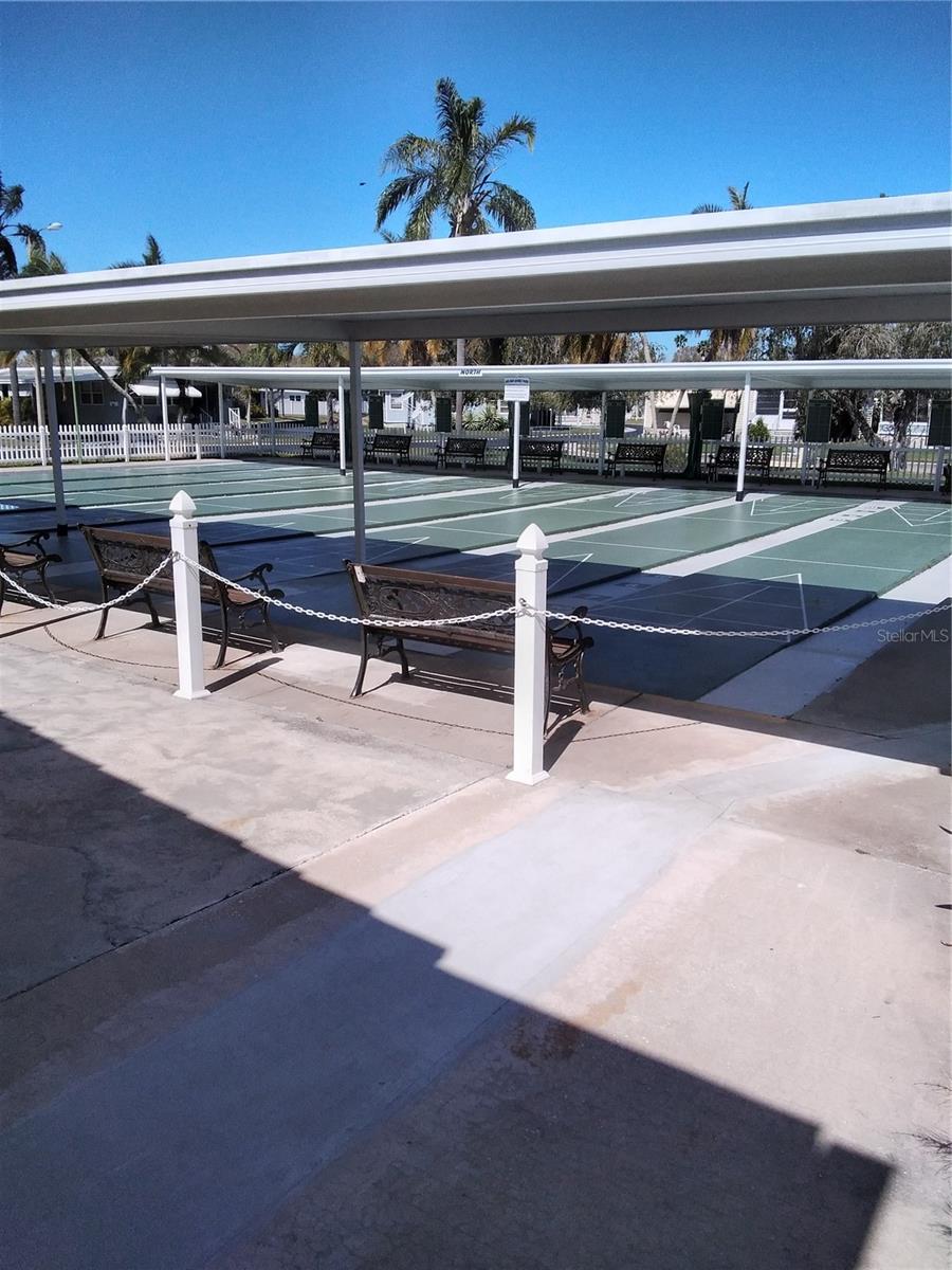 HOLIDAY SHORES MOBILE PARK UNREC - Residential