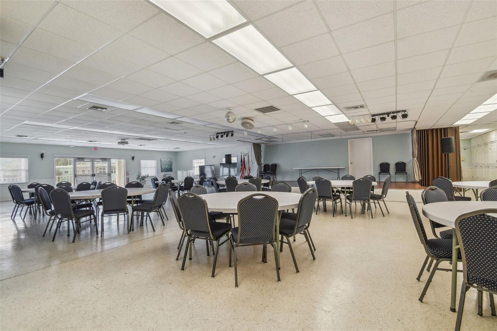 HOLIDAY SHORES MOBILE PARK UNREC - Residential