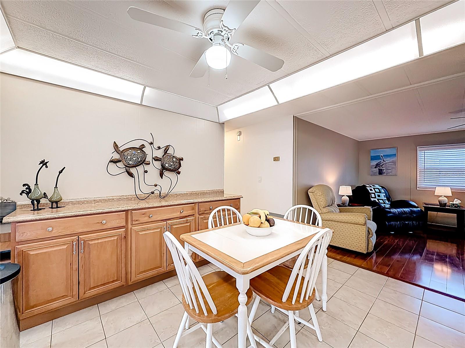 HOLIDAY SHORES MOBILE PARK UNREC - Residential