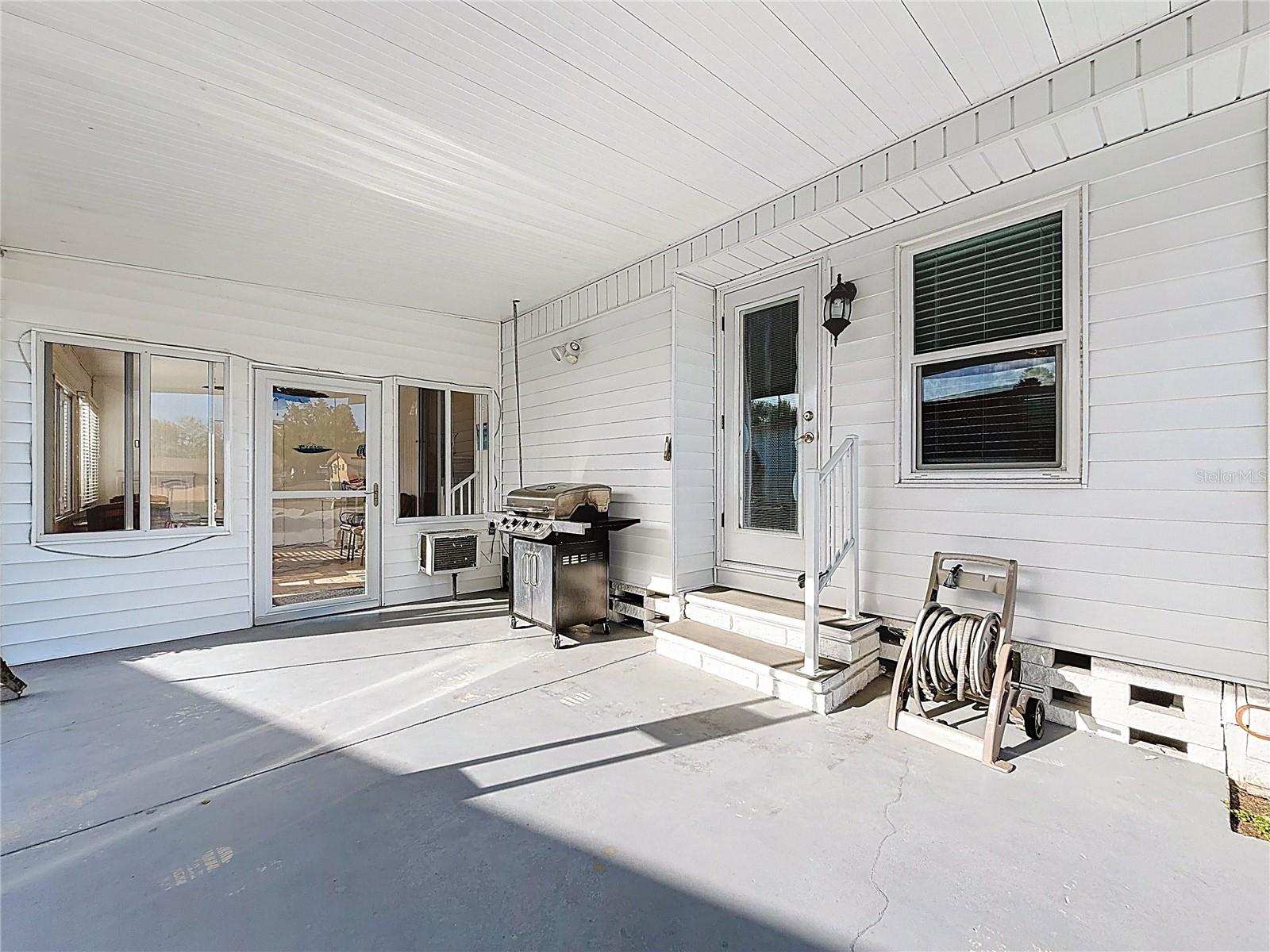 HOLIDAY SHORES MOBILE PARK UNREC - Residential