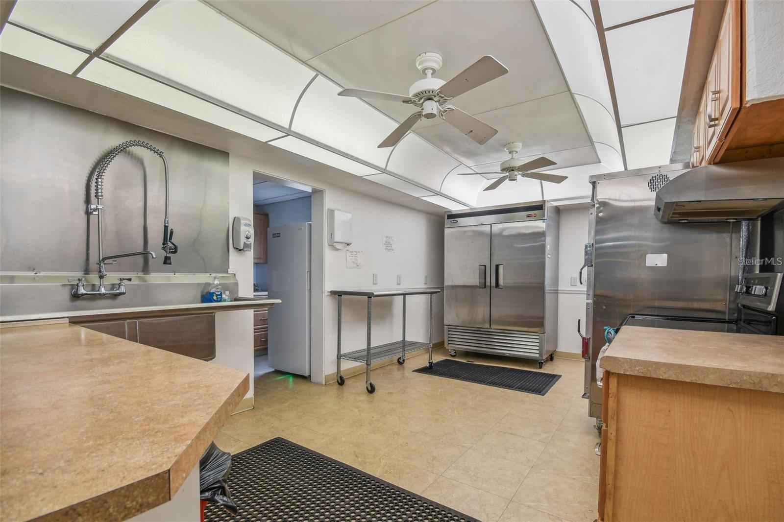 HOLIDAY SHORES MOBILE PARK UNREC - Residential