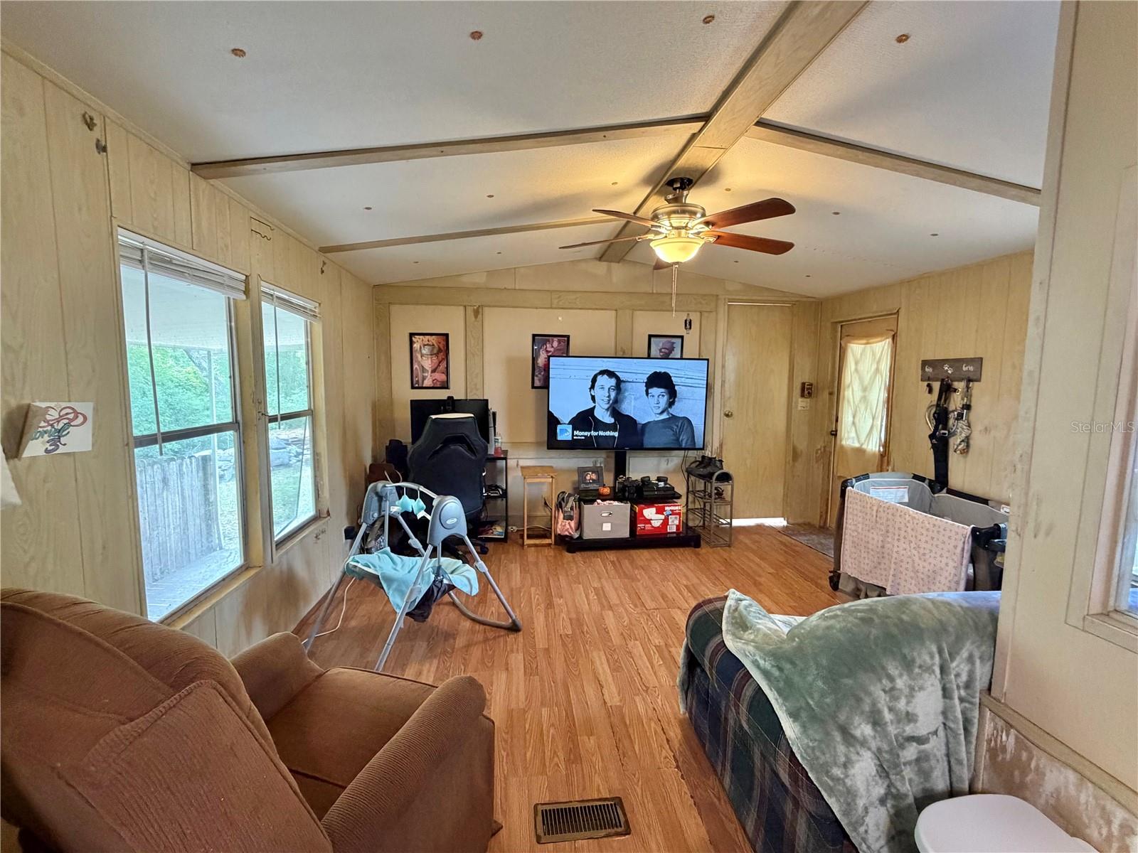 PINE LAKE - Residential