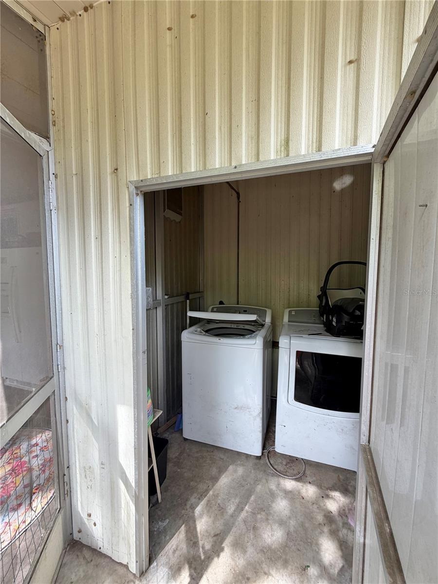 PINE LAKE - Residential