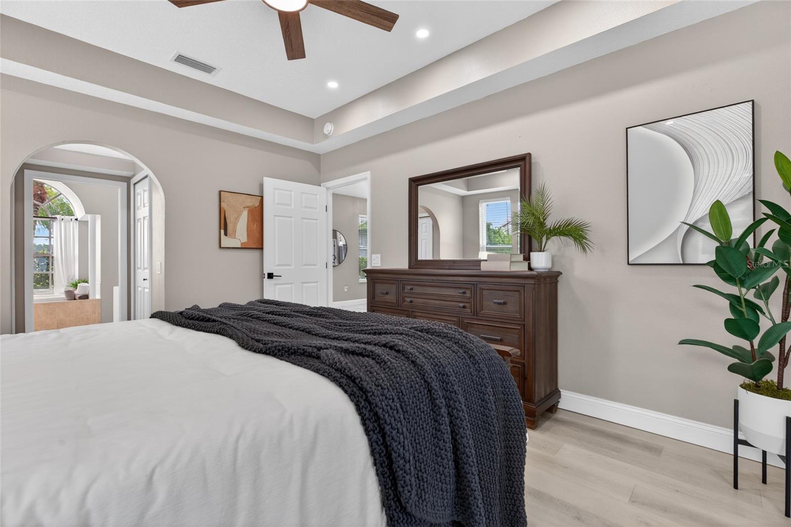 LAKE PADGETT ESTATES - Residential