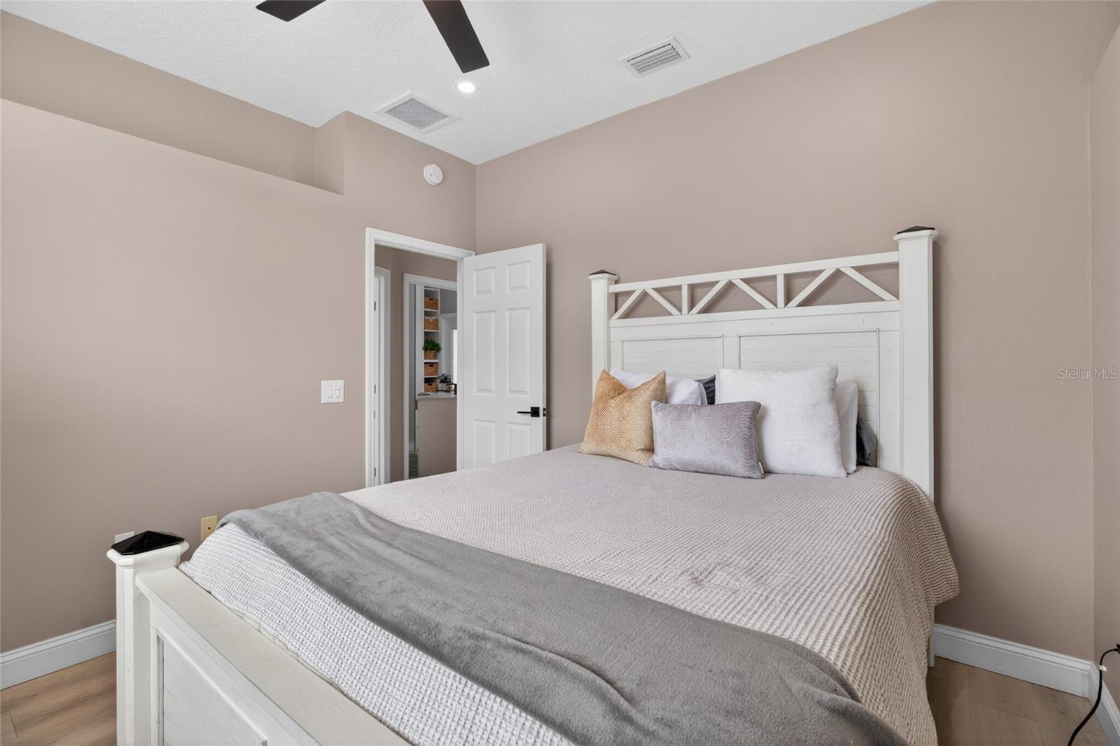 LAKE PADGETT ESTATES - Residential