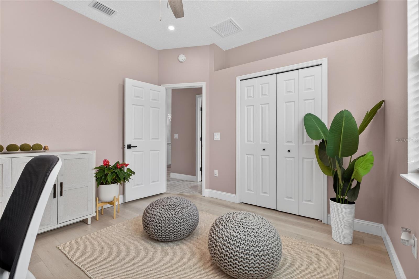 LAKE PADGETT ESTATES - Residential