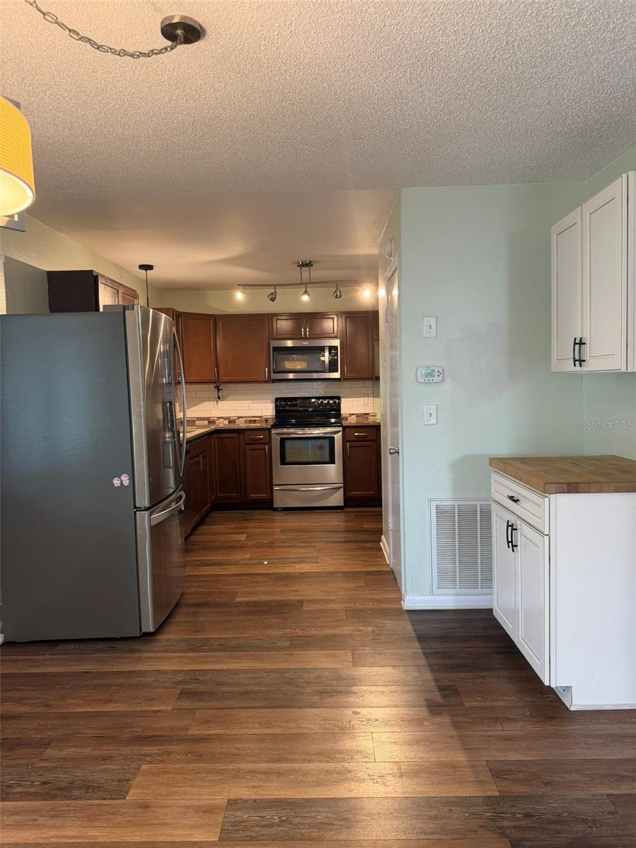 SPRING HILL - Residential