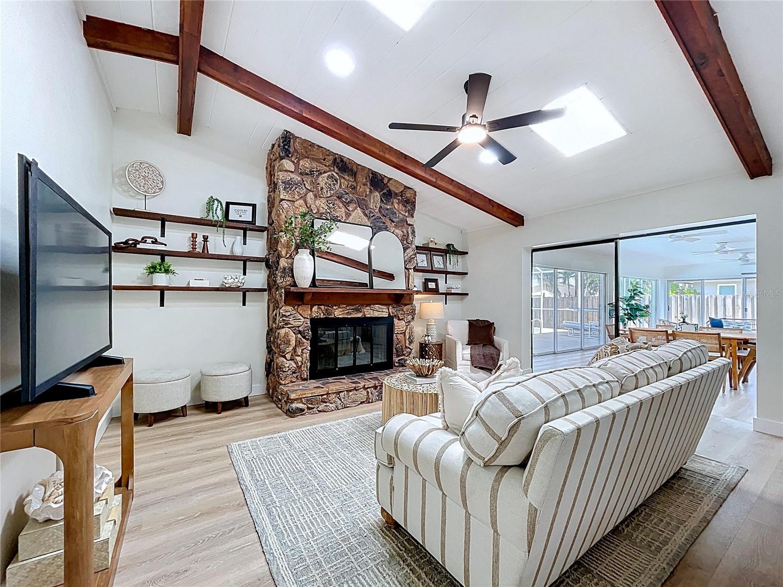 BARDMOOR GOLF VIEW ESTATE 4TH ADD - Residential