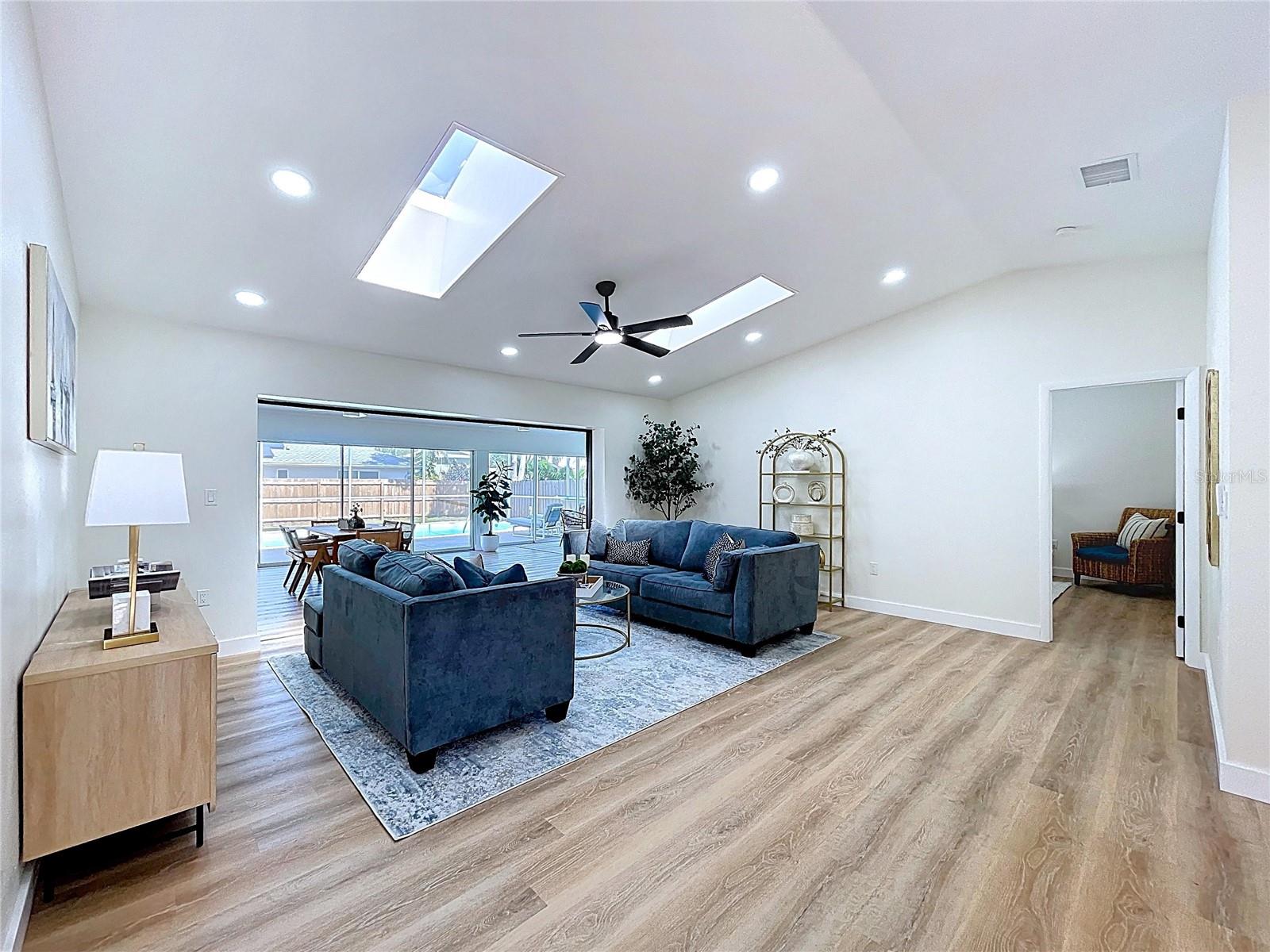 BARDMOOR GOLF VIEW ESTATE 4TH ADD - Residential