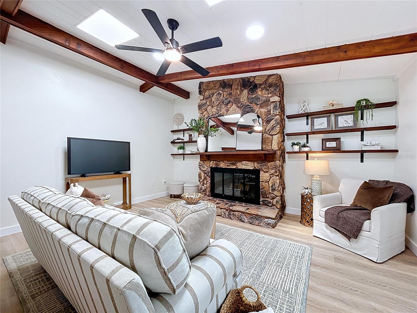 BARDMOOR GOLF VIEW ESTATE 4TH ADD - Residential