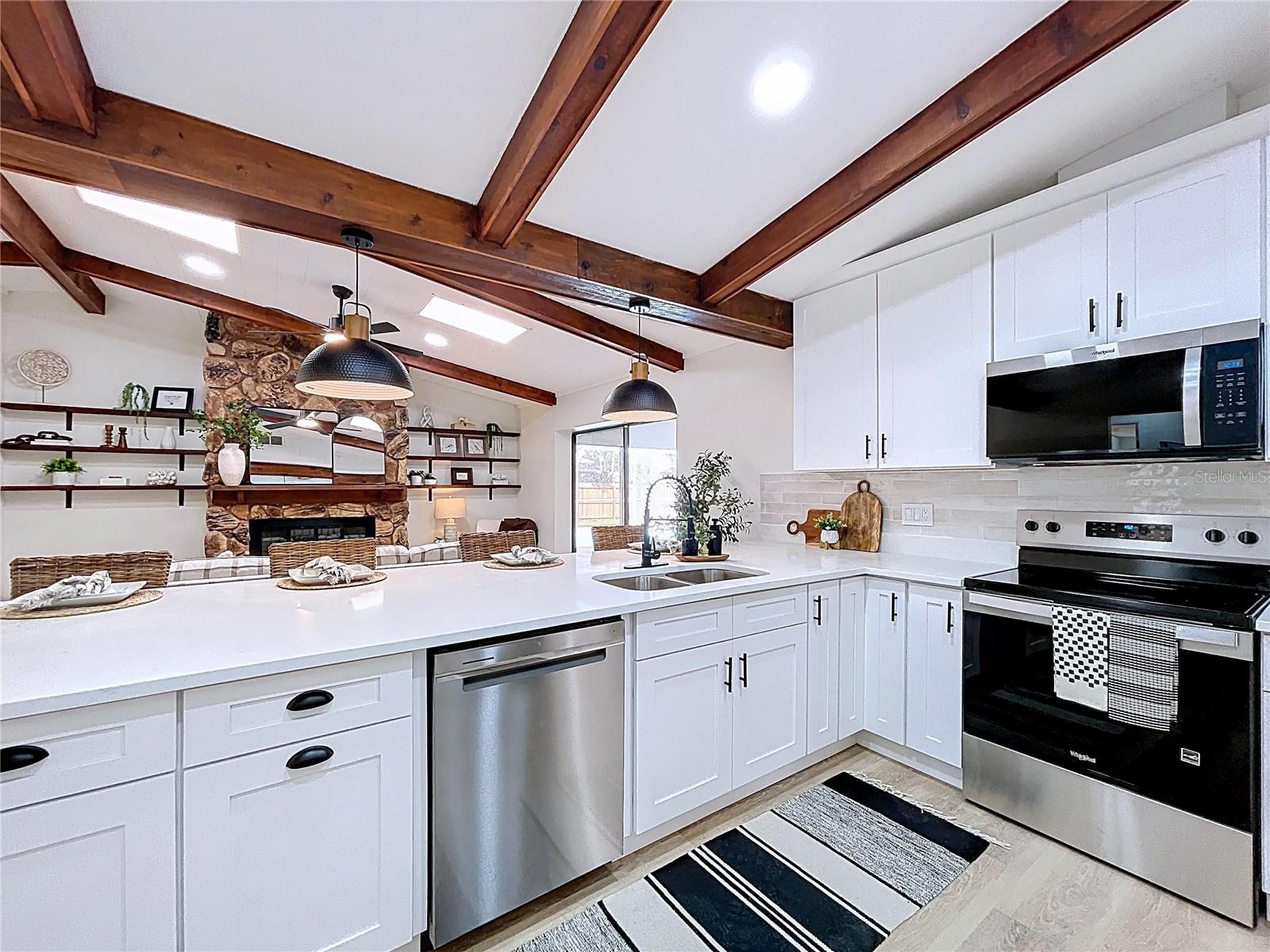 BARDMOOR GOLF VIEW ESTATE 4TH ADD - Residential