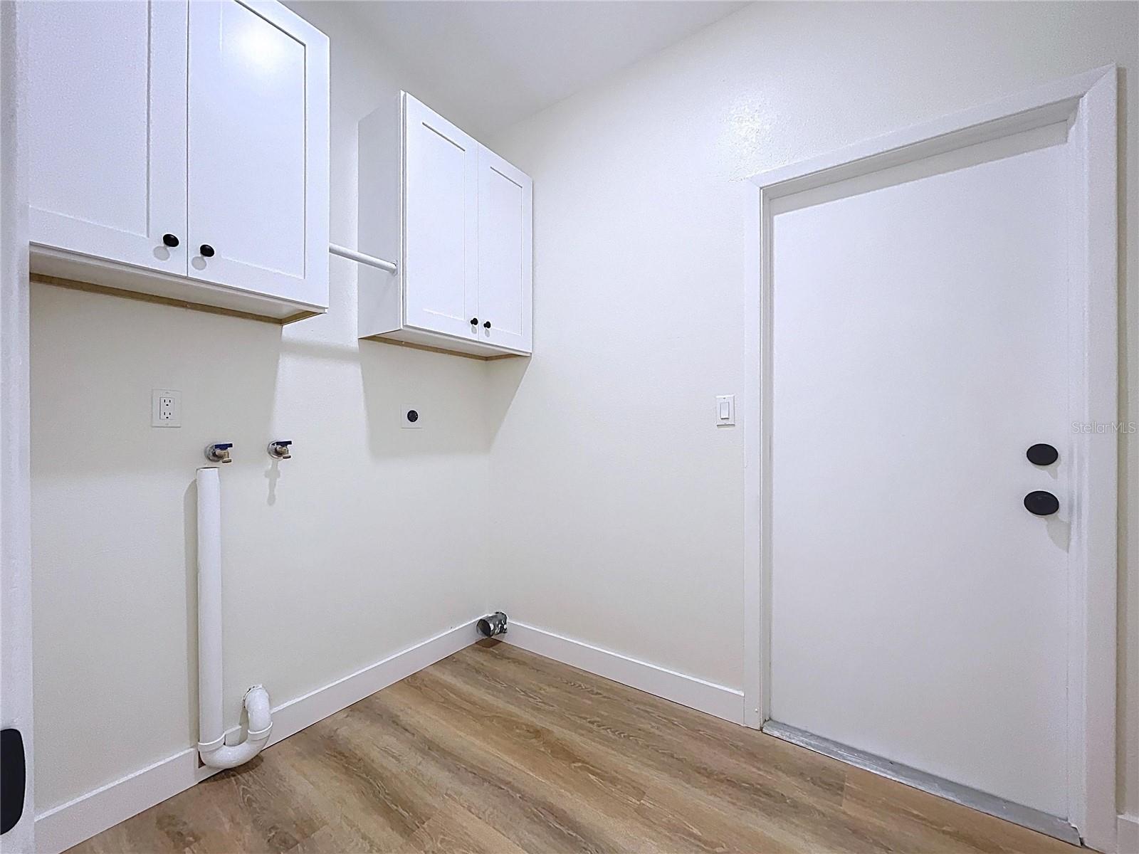 BARDMOOR GOLF VIEW ESTATE 4TH ADD - Residential