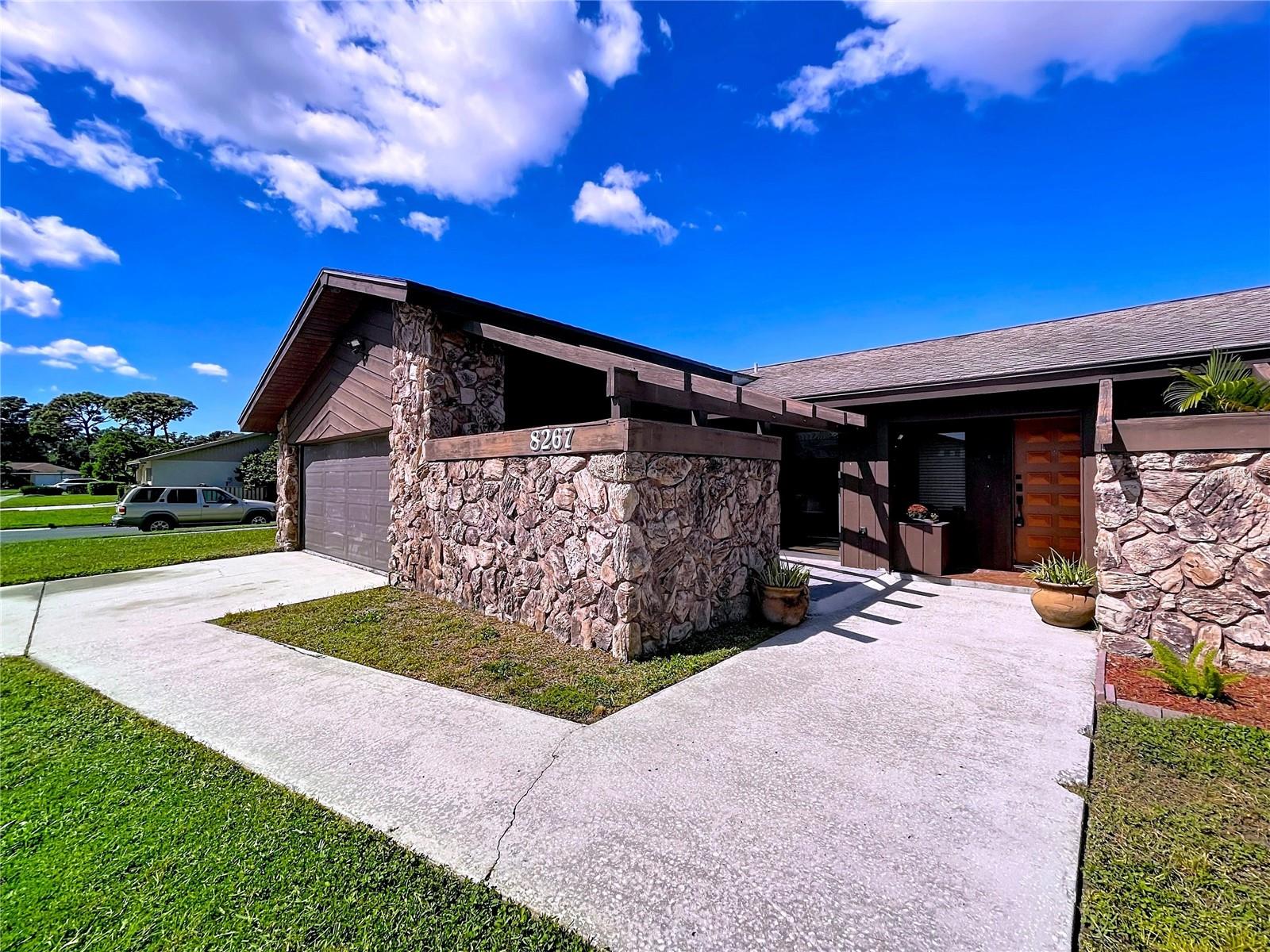 BARDMOOR GOLF VIEW ESTATE 4TH ADD - Residential