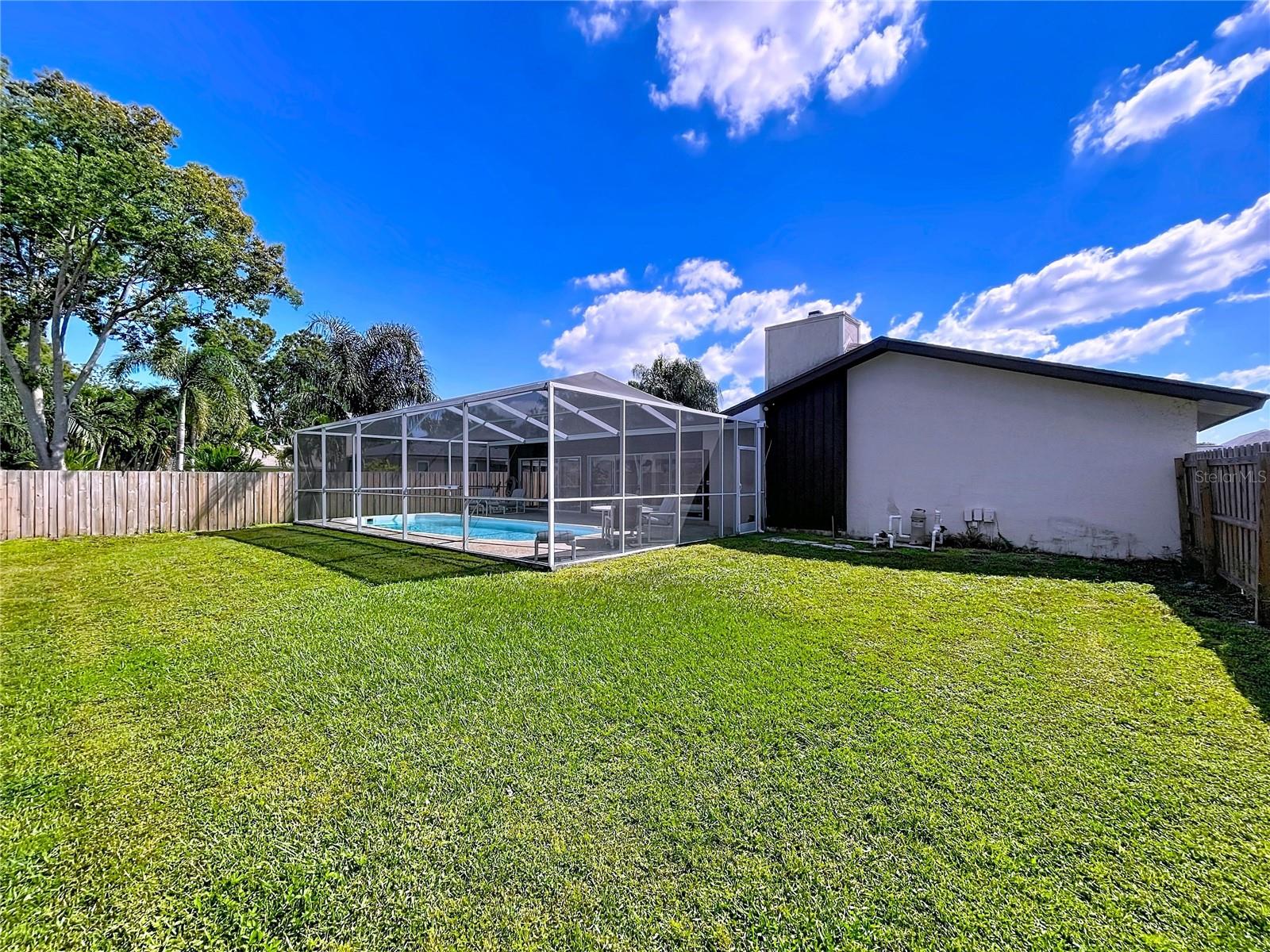 BARDMOOR GOLF VIEW ESTATE 4TH ADD - Residential