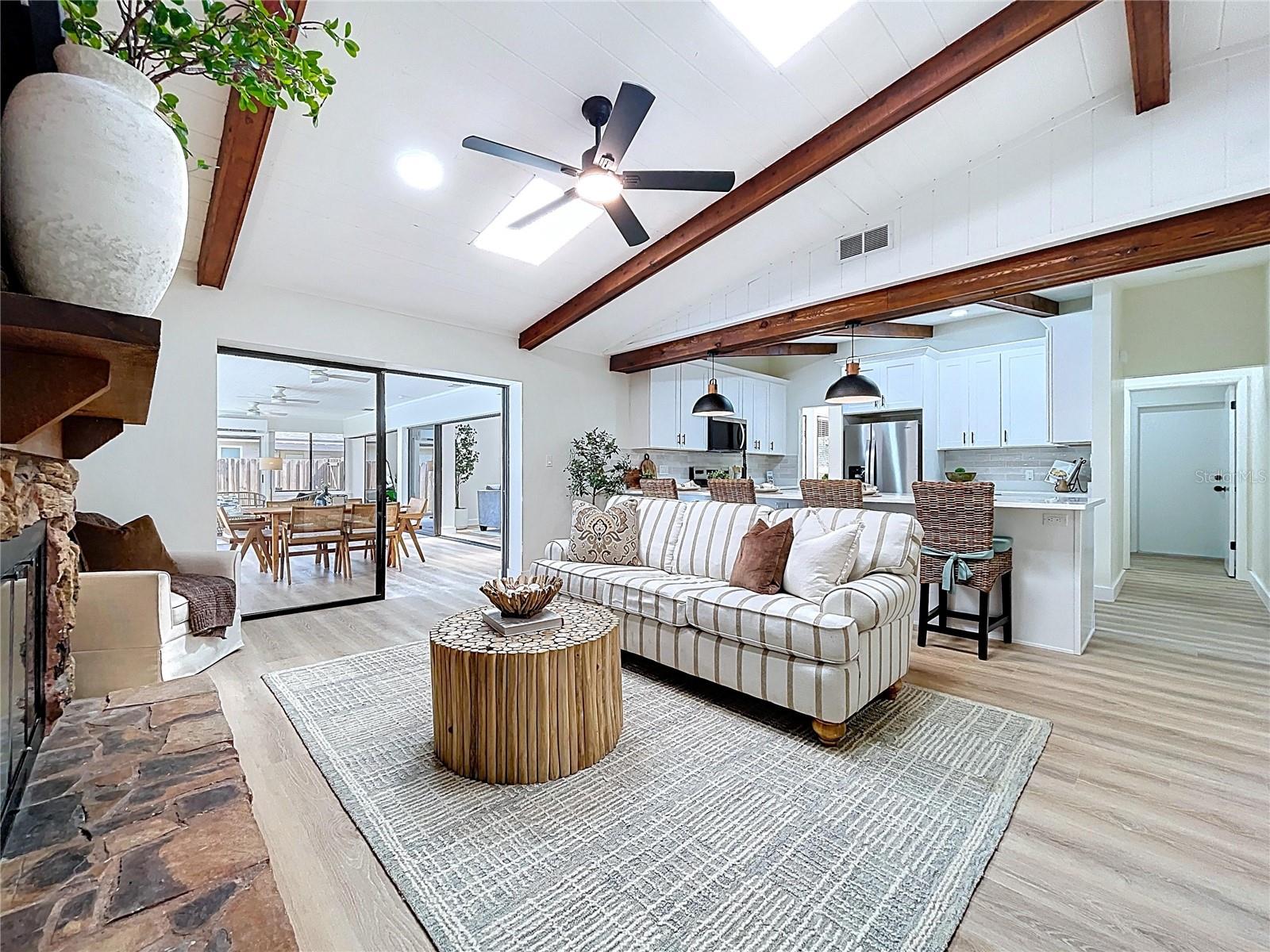 BARDMOOR GOLF VIEW ESTATE 4TH ADD - Residential