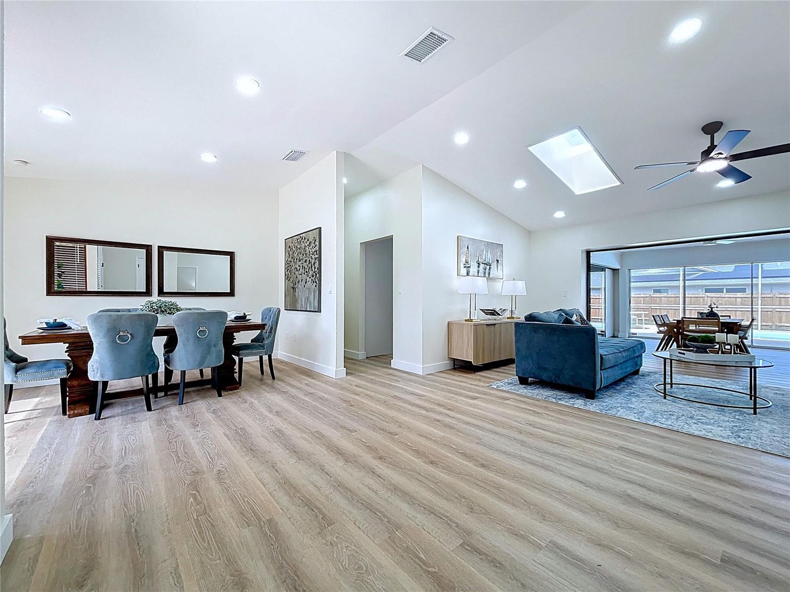 BARDMOOR GOLF VIEW ESTATE 4TH ADD - Residential