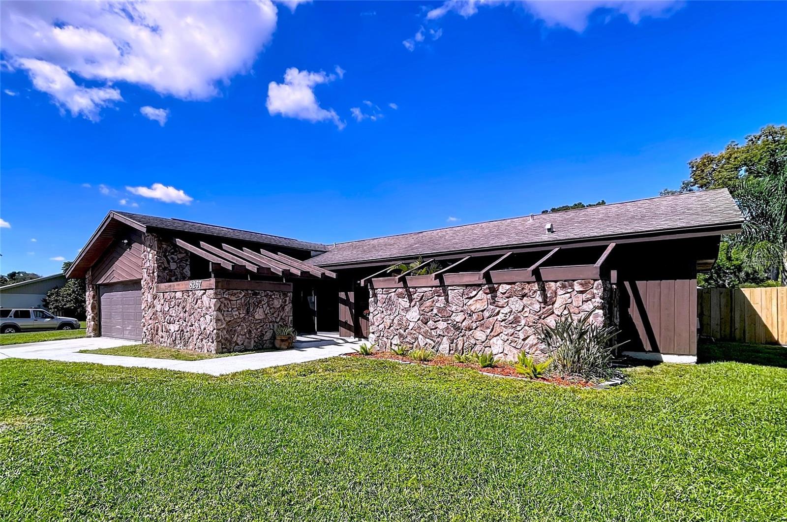 BARDMOOR GOLF VIEW ESTATE 4TH ADD - Residential