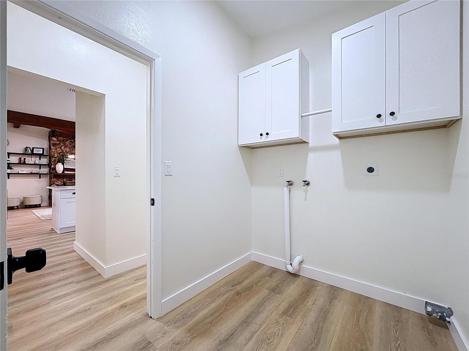 BARDMOOR GOLF VIEW ESTATE 4TH ADD - Residential