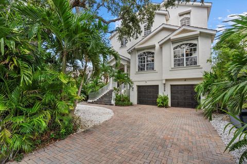 Photo of 4929 Oxford Drive, Sarasota, FL 34242 (MLS # A4665924)
