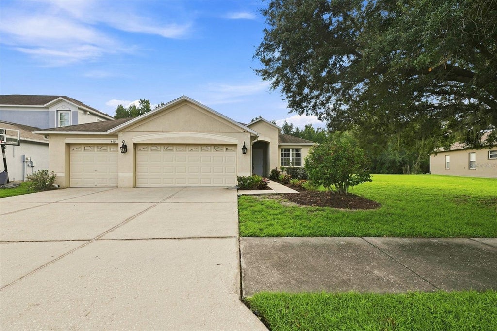 Photo of 4469 Stoney River Drive, Mulberry, FL 33860 (MLS # TB8470739)