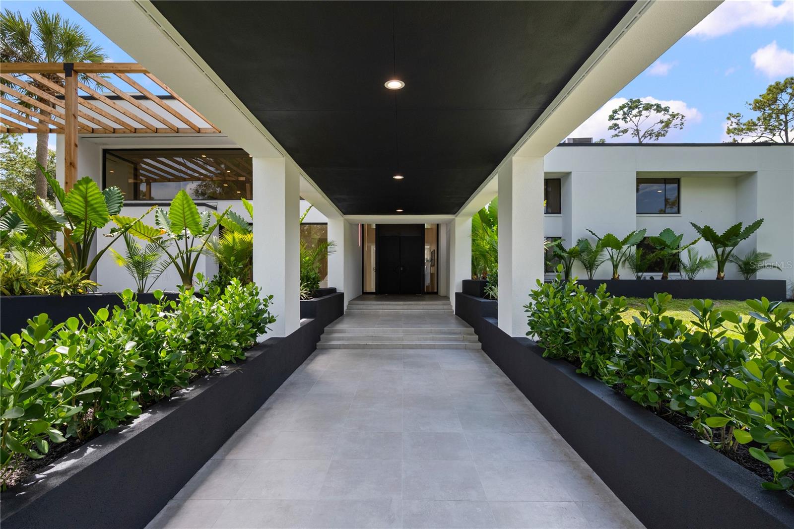 SWEETWATER CLUB UNIT 1-A - Residential