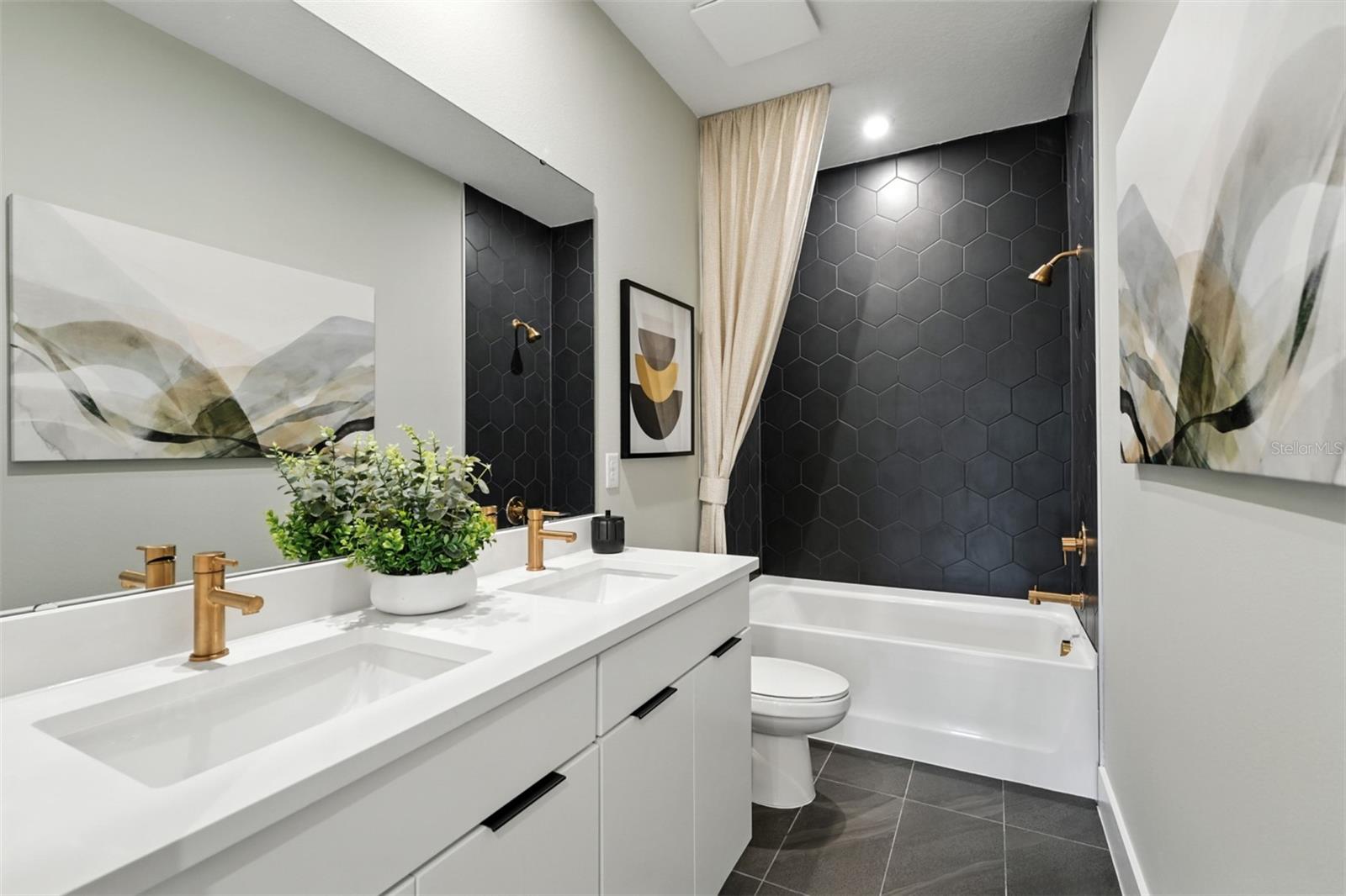 CELEBRATION ISLAND VILLAGE - Residential