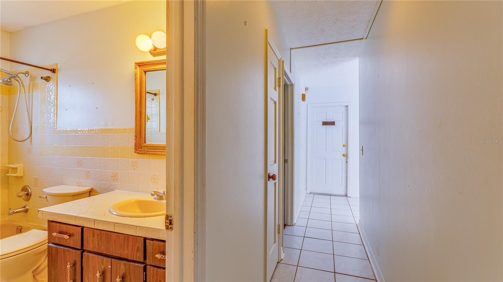 SOUTHWOOD HILLS UNIT 05 - Residential