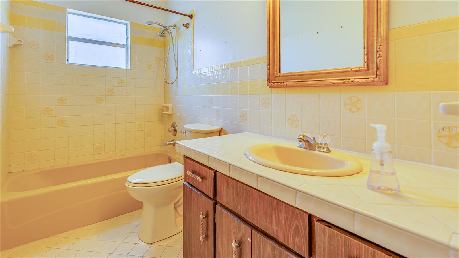 SOUTHWOOD HILLS UNIT 05 - Residential