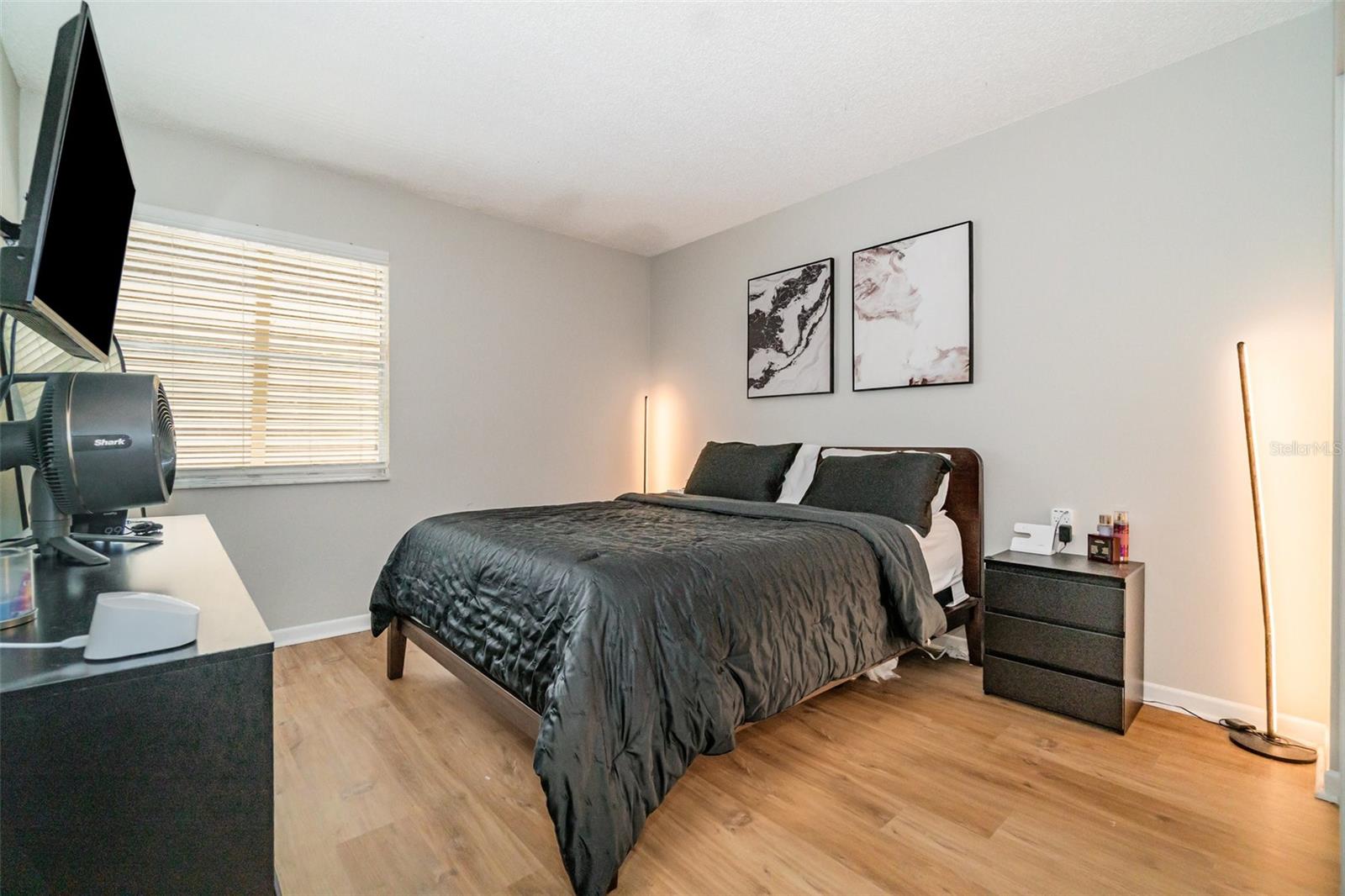 LAKESIDE CONDO APTS - Residential