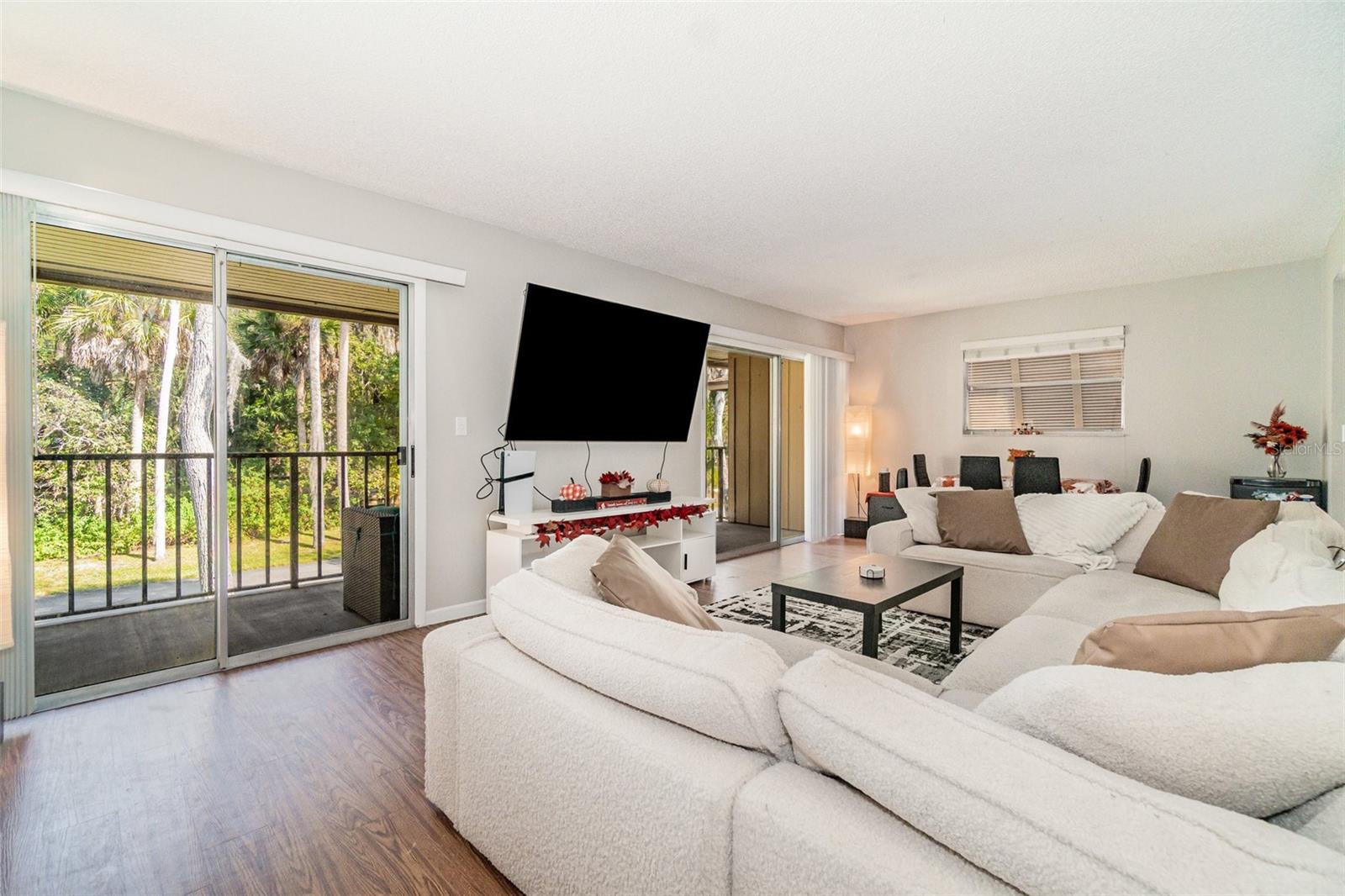 LAKESIDE CONDO APTS - Residential