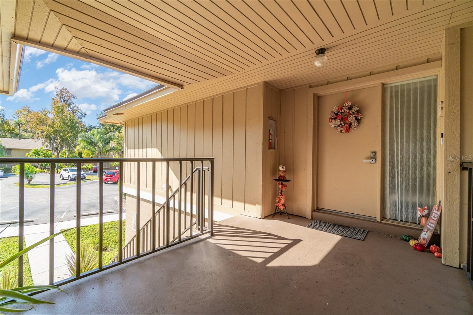 LAKESIDE CONDO APTS - Residential