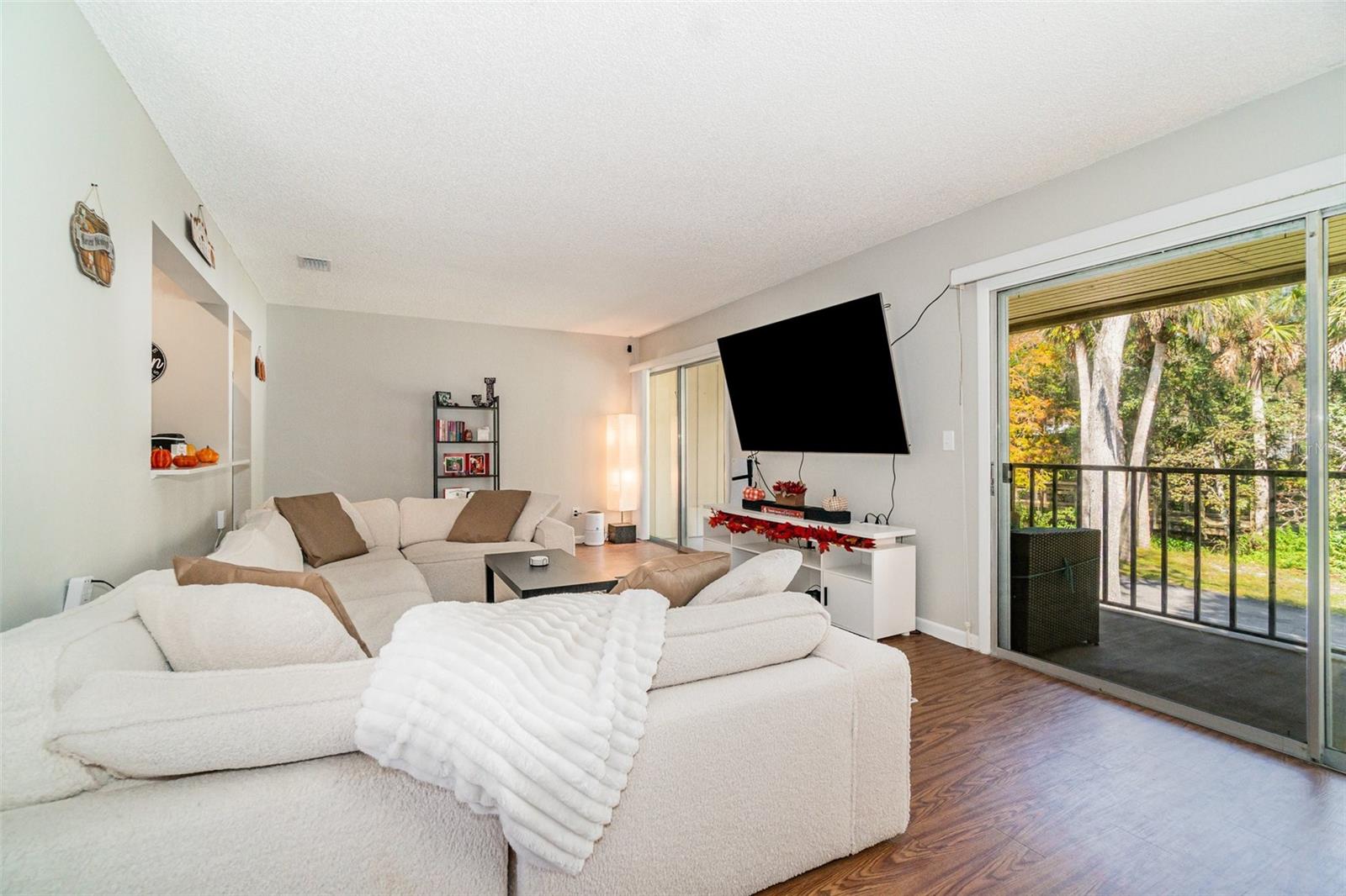 LAKESIDE CONDO APTS - Residential