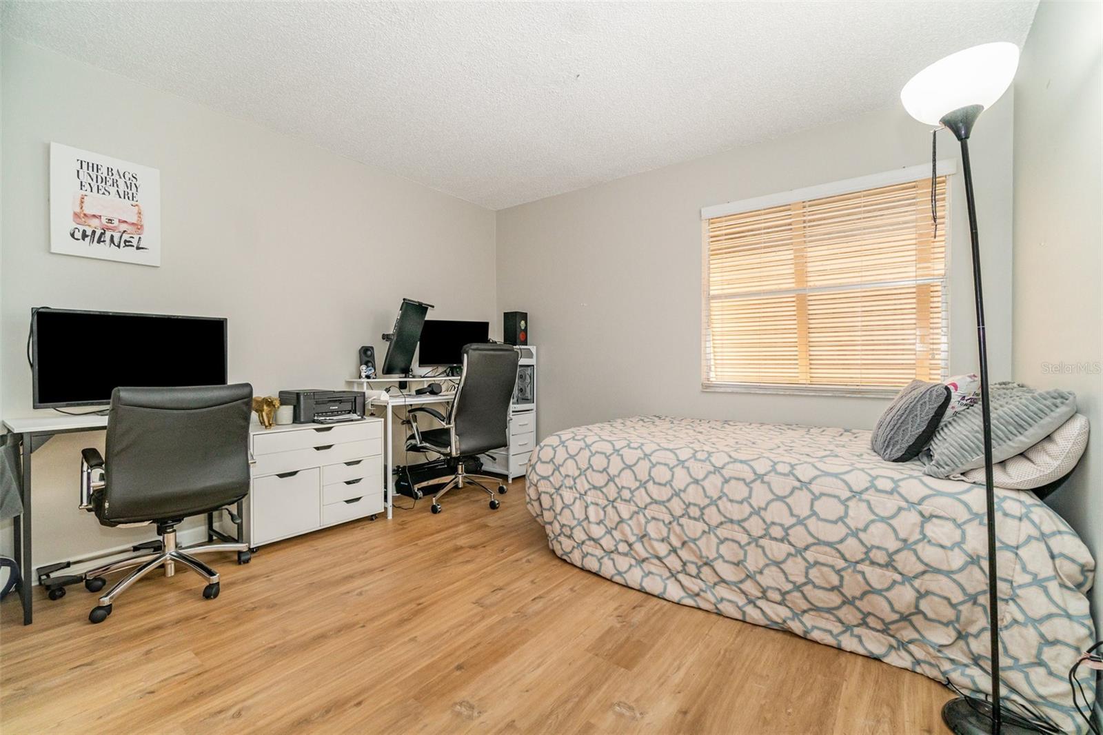 LAKESIDE CONDO APTS - Residential