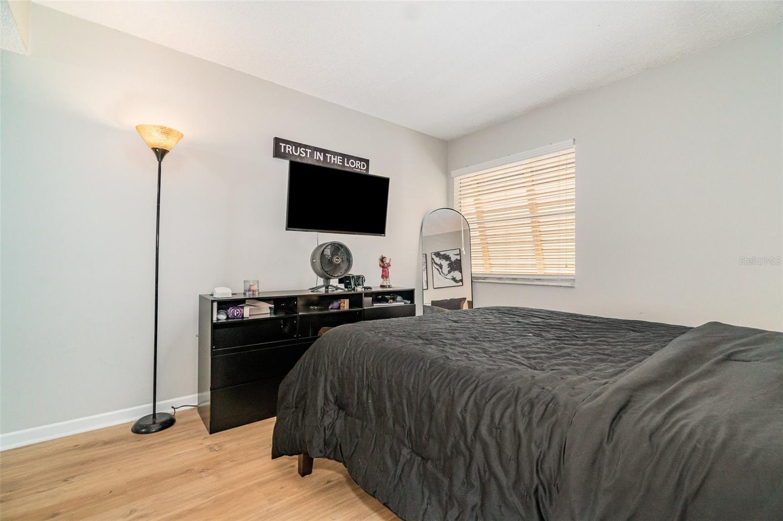 LAKESIDE CONDO APTS - Residential