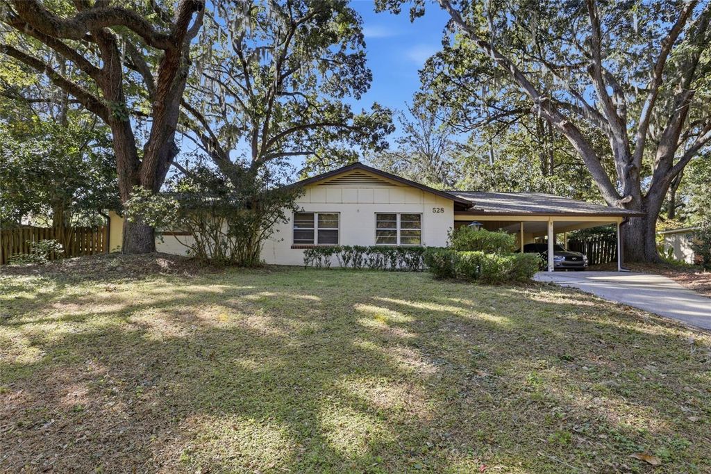 Photo of 528 NW 36th Street, Gainesville, FL 32607 (MLS # GC534300)